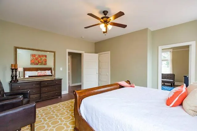 Holiday home 12 South-Walk To Bars+Coffee+Food+Shops+Belmont Villa Nashville